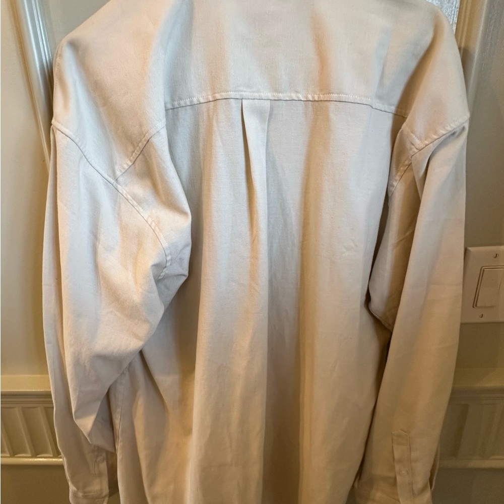 Lacoste Men's 44/XL Quality-100% cotton, like new Button Down Shirt- - Picture 4 of 8